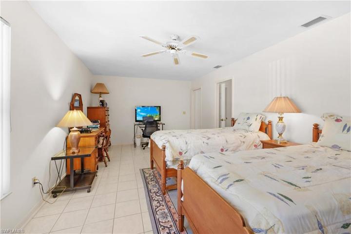 2727 SE 24 PL, CAPE CORAL FL 33904