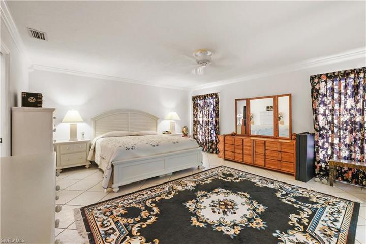 2727 SE 24 PL, CAPE CORAL FL 33904