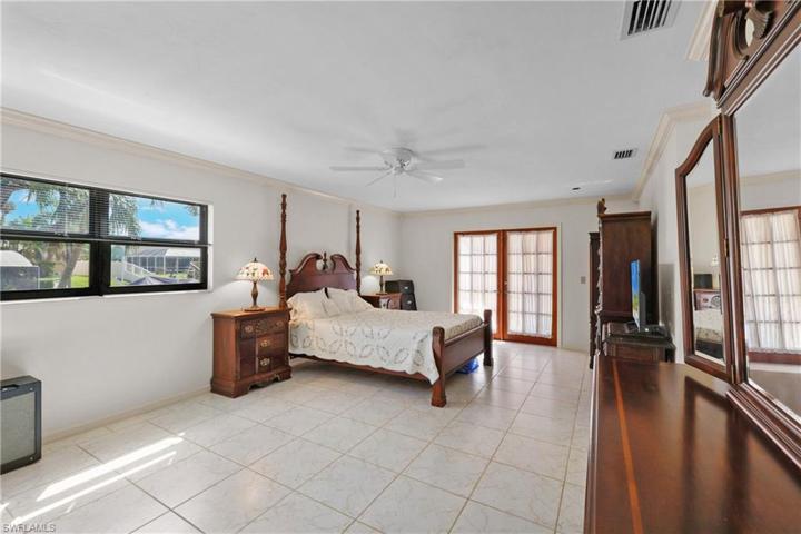 2727 SE 24 PL, CAPE CORAL FL 33904