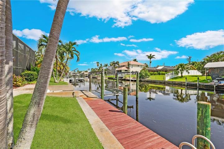 2727 SE 24 PL, CAPE CORAL FL 33904
