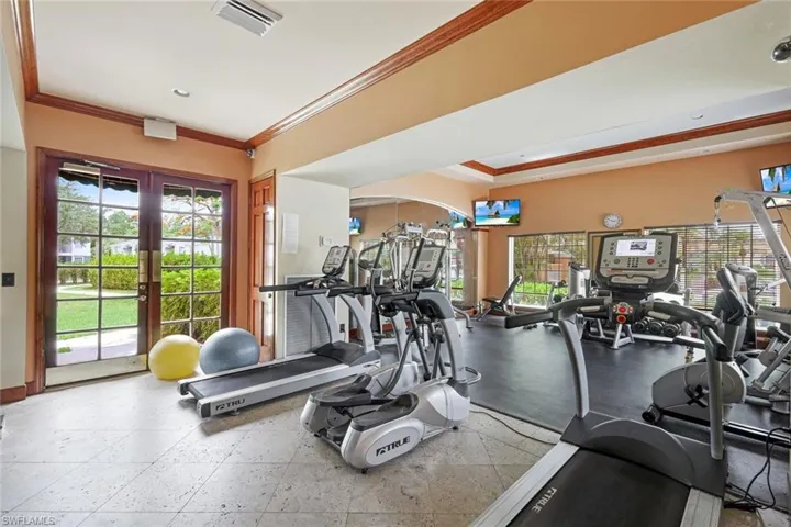 1205  Wildwood Lakes  BLVD, Naples, FL 34104
