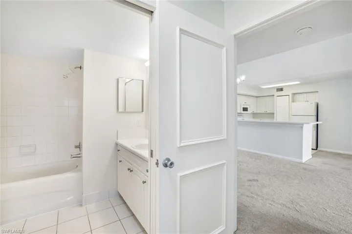 1205  Wildwood Lakes  BLVD, Naples, FL 34104