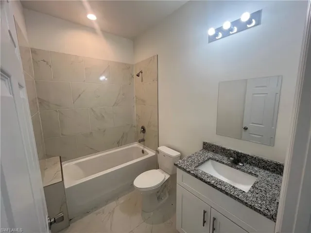 2805 20th St Sw, Lehigh Acres, Florida 33976