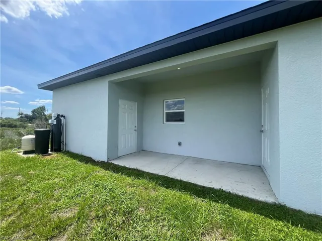 2805 20th St Sw, Lehigh Acres, Florida 33976