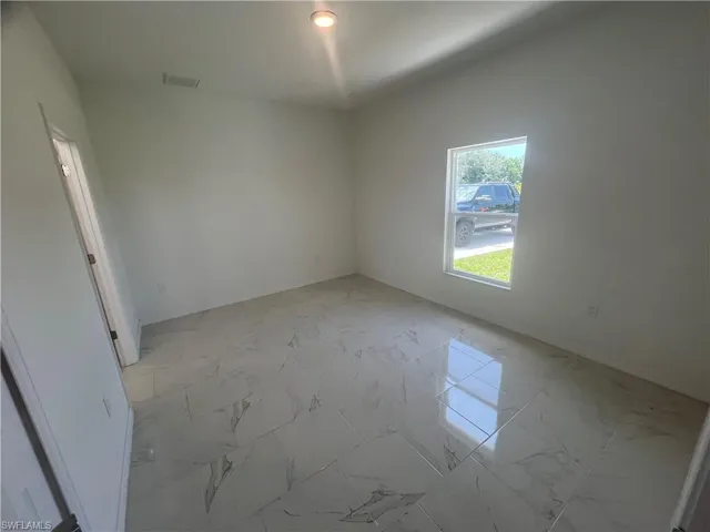 2805 20th St Sw, Lehigh Acres, Florida 33976