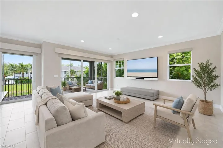 6966 Avalon Cir 908, Naples, Florida 34112