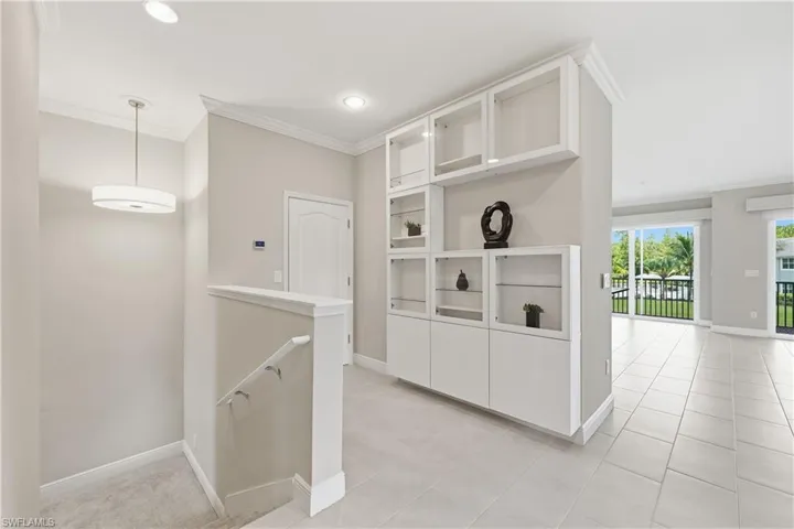 6966 Avalon Cir 908, Naples, Florida 34112