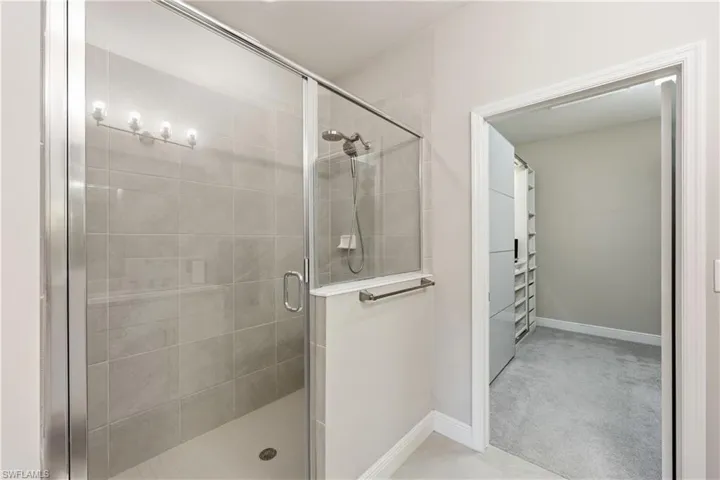6966 Avalon Cir 908, Naples, Florida 34112