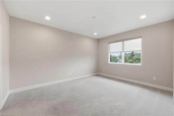 6966 Avalon Cir 908, Naples, Florida 34112