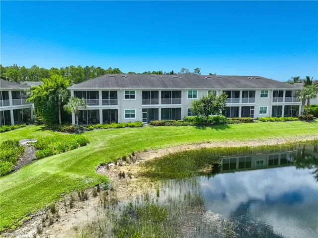 6966 Avalon Cir 908, Naples, Florida 34112