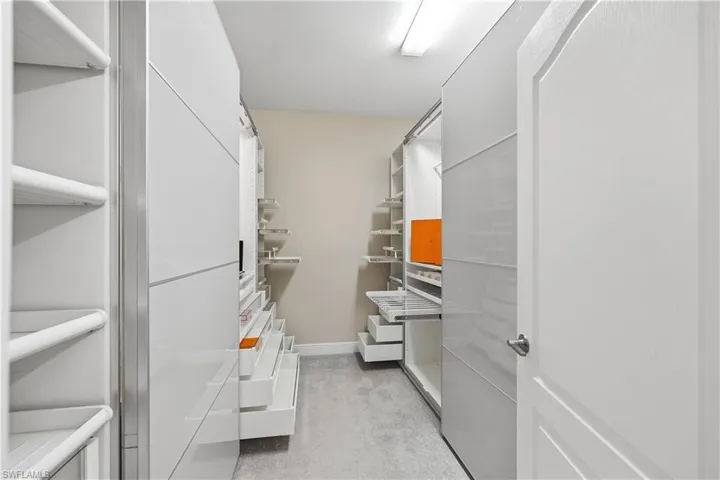 6966 Avalon Cir 908, Naples, Florida 34112