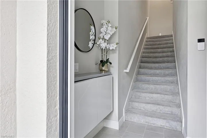 6966 Avalon Cir 908, Naples, Florida 34112