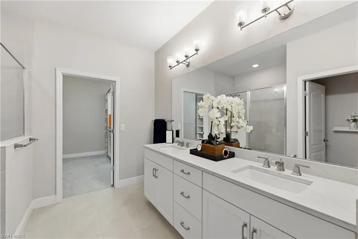 6966 Avalon Cir 908, Naples, Florida 34112