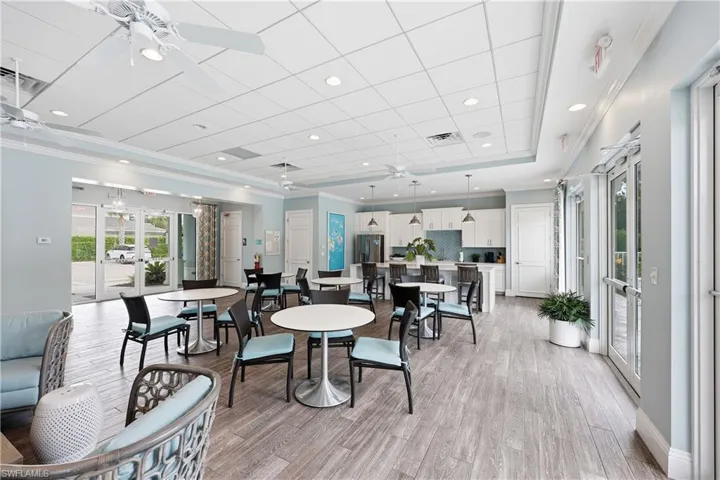 6966 Avalon Cir 908, Naples, Florida 34112