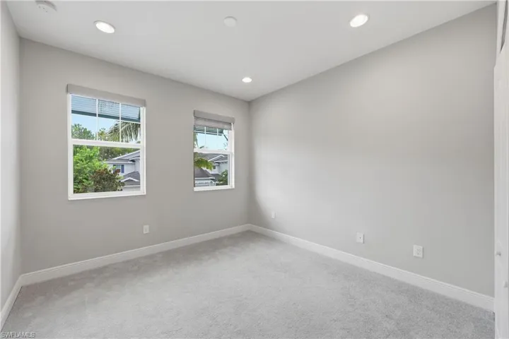 6966 Avalon Cir 908, Naples, Florida 34112