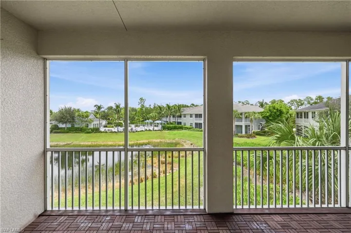 6966 Avalon Cir 908, Naples, Florida 34112