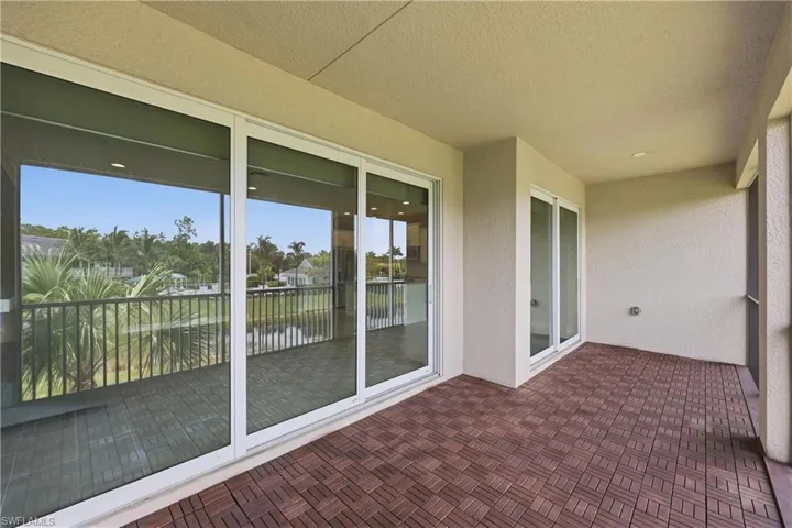 6966 Avalon Cir 908, Naples, Florida 34112