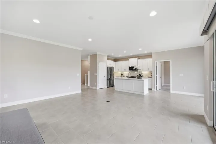 6966 Avalon Cir 908, Naples, Florida 34112