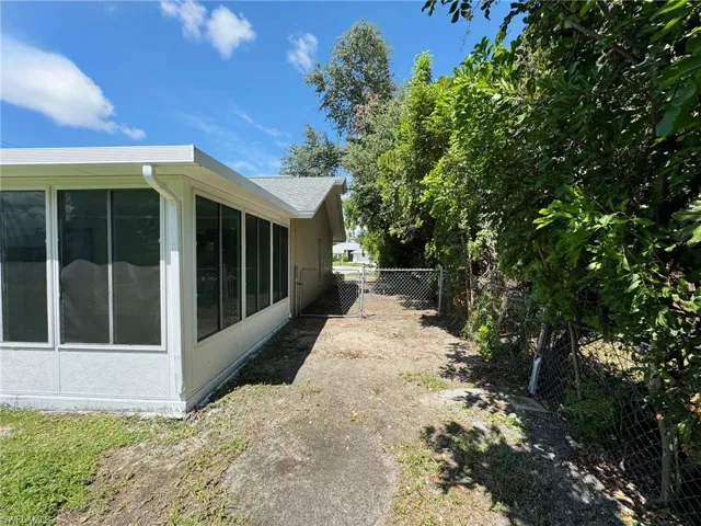 View of home's exterior