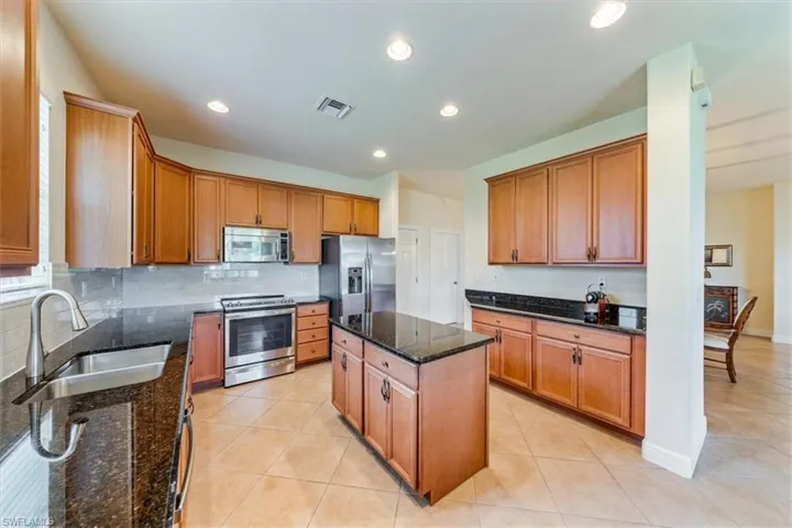 12819  Carrington  CIR, Naples, FL 34105