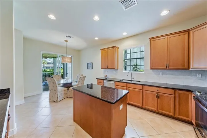 12819  Carrington  CIR, Naples, FL 34105