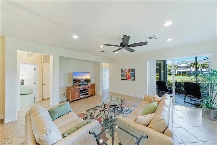 12819  Carrington  CIR, Naples, FL 34105