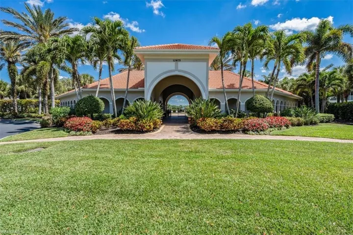 12819  Carrington  CIR, Naples, FL 34105