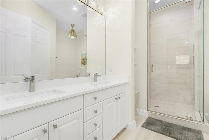 1319  Egrets  LNDG, Naples, FL 34108