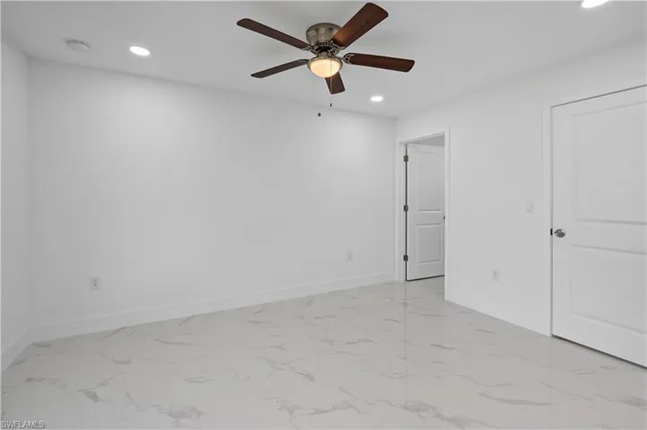 2700  31st SW ST, Lehigh Acres, FL 33976