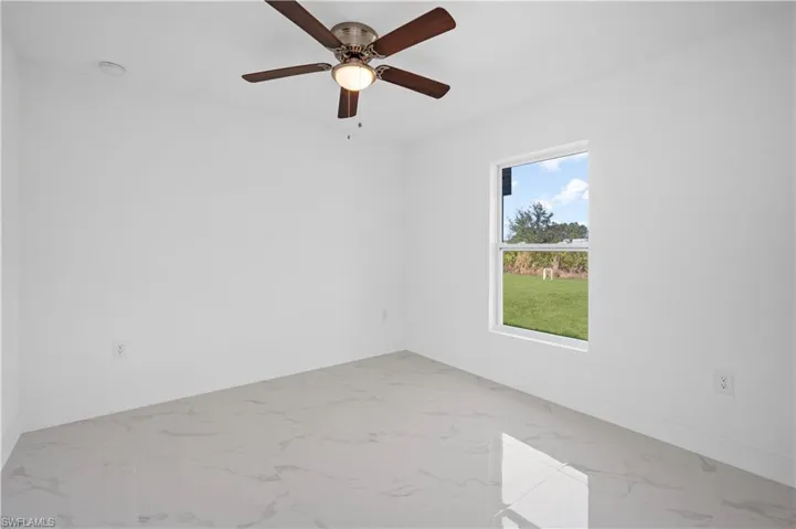 2700  31st SW ST, Lehigh Acres, FL 33976