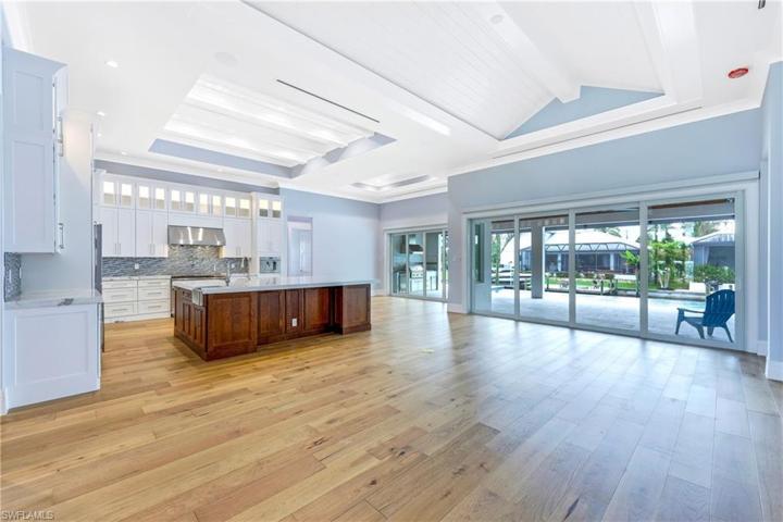 5311 Mayfair CT, CAPE CORAL FL 33904