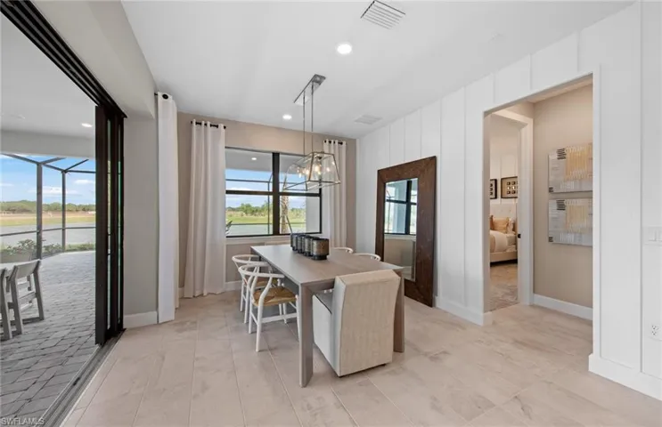 Interior photos are of a staged model home. Illustration purposes only. Options may vary.