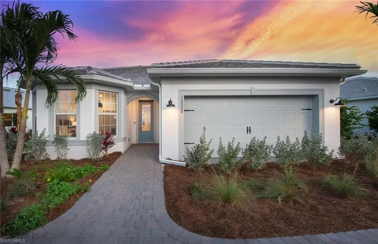 Interior photos are of a staged model home. Illustration purposes only. Options may vary.
