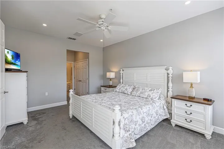 4670 Winged Foot CT # 102, NAPLES FL 34112
