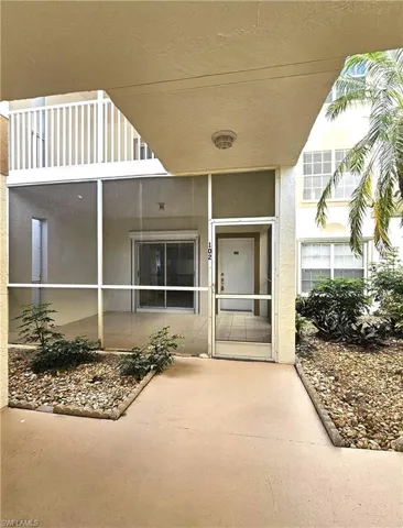 6025  Chardonnay  LN, Naples, FL 34119