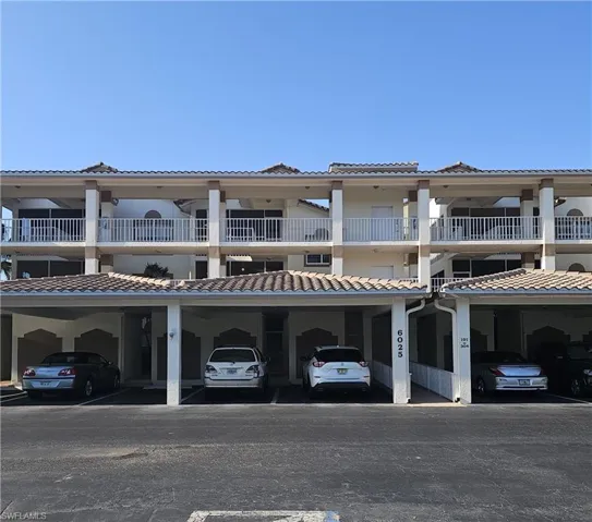 6025  Chardonnay  LN, Naples, FL 34119