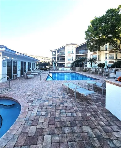 6025  Chardonnay  LN, Naples, FL 34119