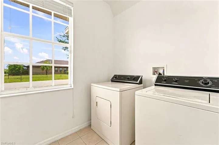 117 Shadow Lakes Dr, Lehigh Acres, Florida 33974