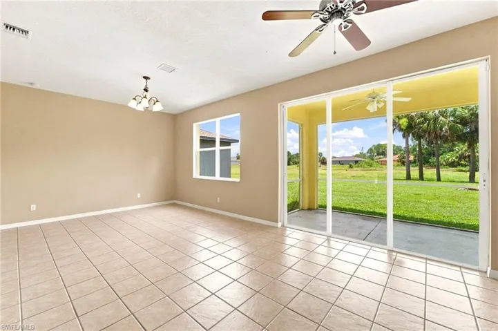 117 Shadow Lakes Dr, Lehigh Acres, Florida 33974