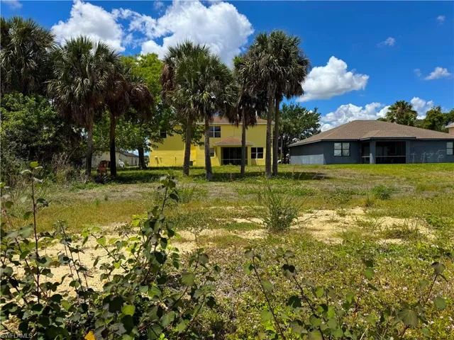 117 Shadow Lakes Dr, Lehigh Acres, Florida 33974