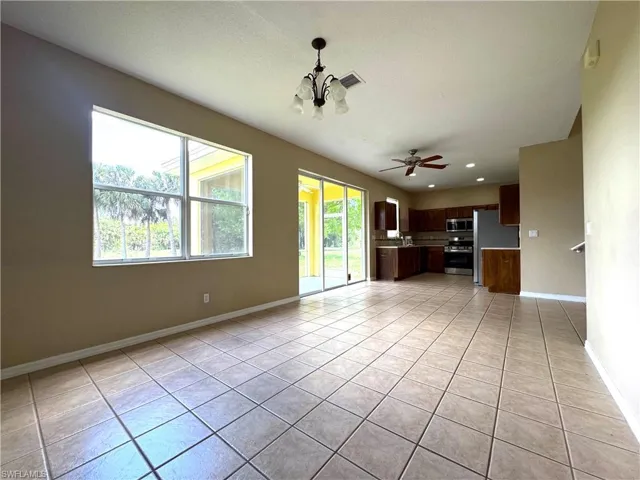 117 Shadow Lakes Dr, Lehigh Acres, Florida 33974