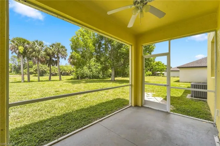 117 Shadow Lakes Dr, Lehigh Acres, Florida 33974