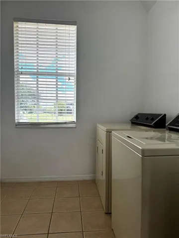 117 Shadow Lakes Dr, Lehigh Acres, Florida 33974