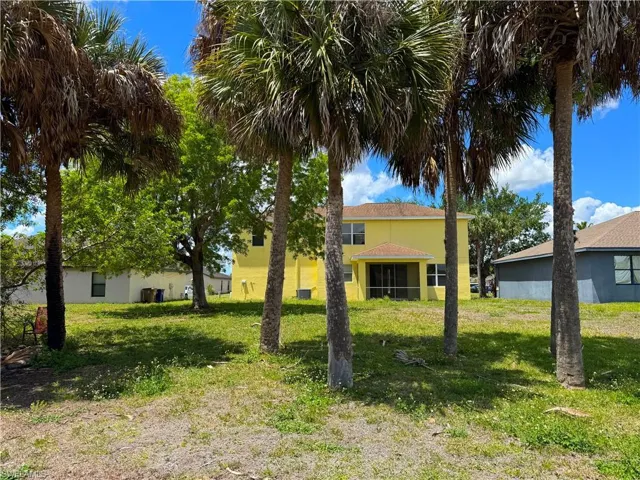 117 Shadow Lakes Dr, Lehigh Acres, Florida 33974