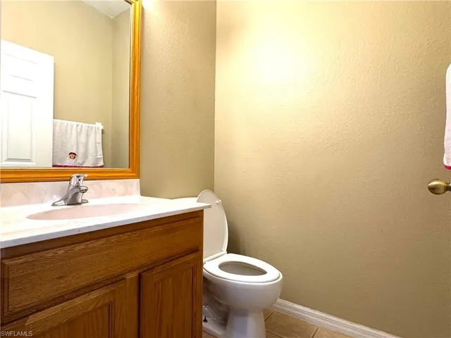 117 Shadow Lakes Dr, Lehigh Acres, Florida 33974