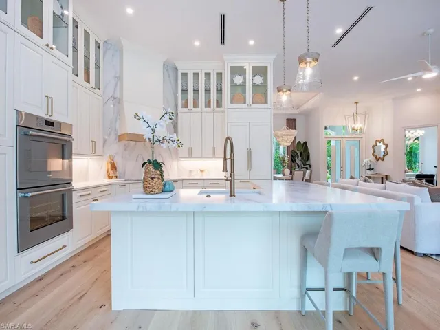 2363 Crayton Rd, Naples, Florida 34103