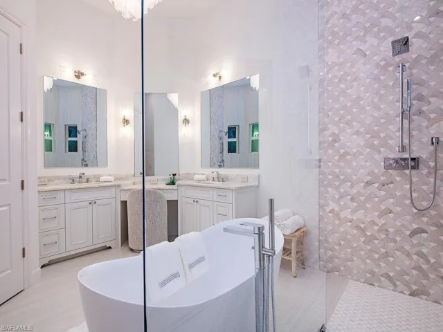 2363 Crayton Rd, Naples, Florida 34103