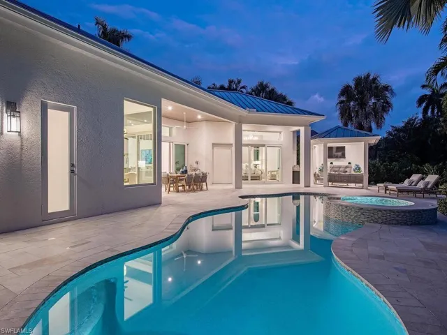 2363 Crayton Rd, Naples, Florida 34103