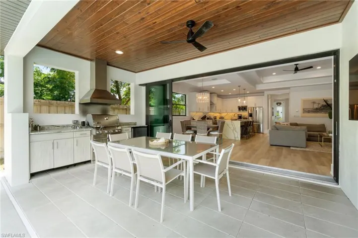 651  108th N AVE, Naples, FL 34108
