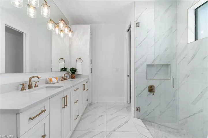 651  108th N AVE, Naples, FL 34108